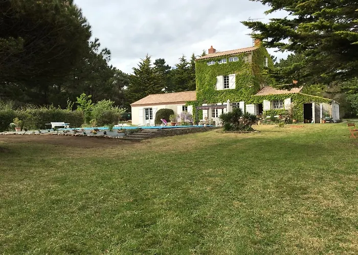 Bed & Breakfast Les Galets De Cayola 4*